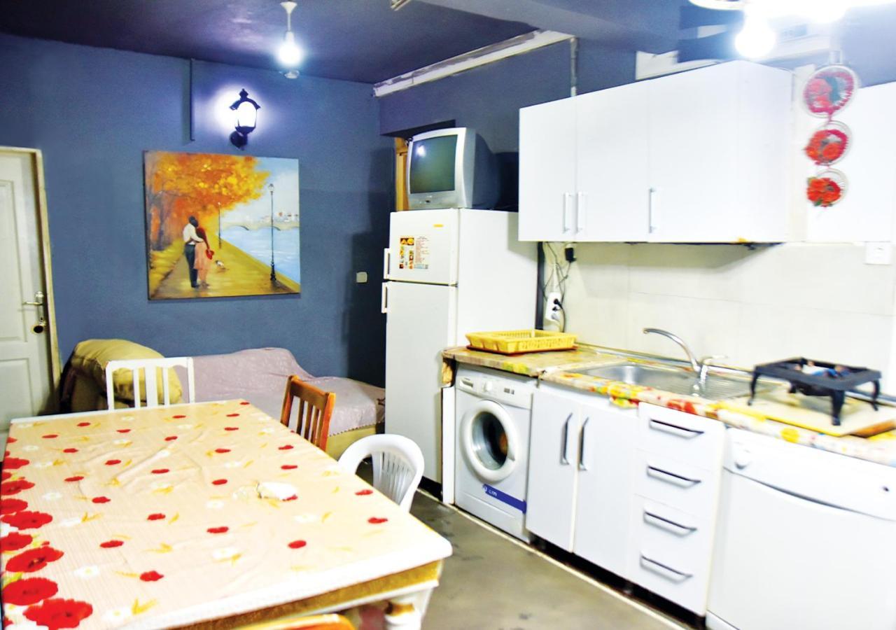 Nostalji Hostel Istanbul Exteriör bild